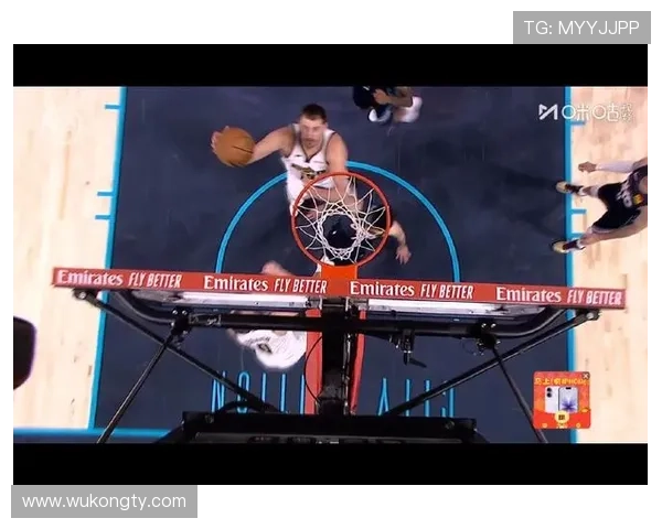 勒布朗季后赛靠挡拆创造空位，效率超越字母哥